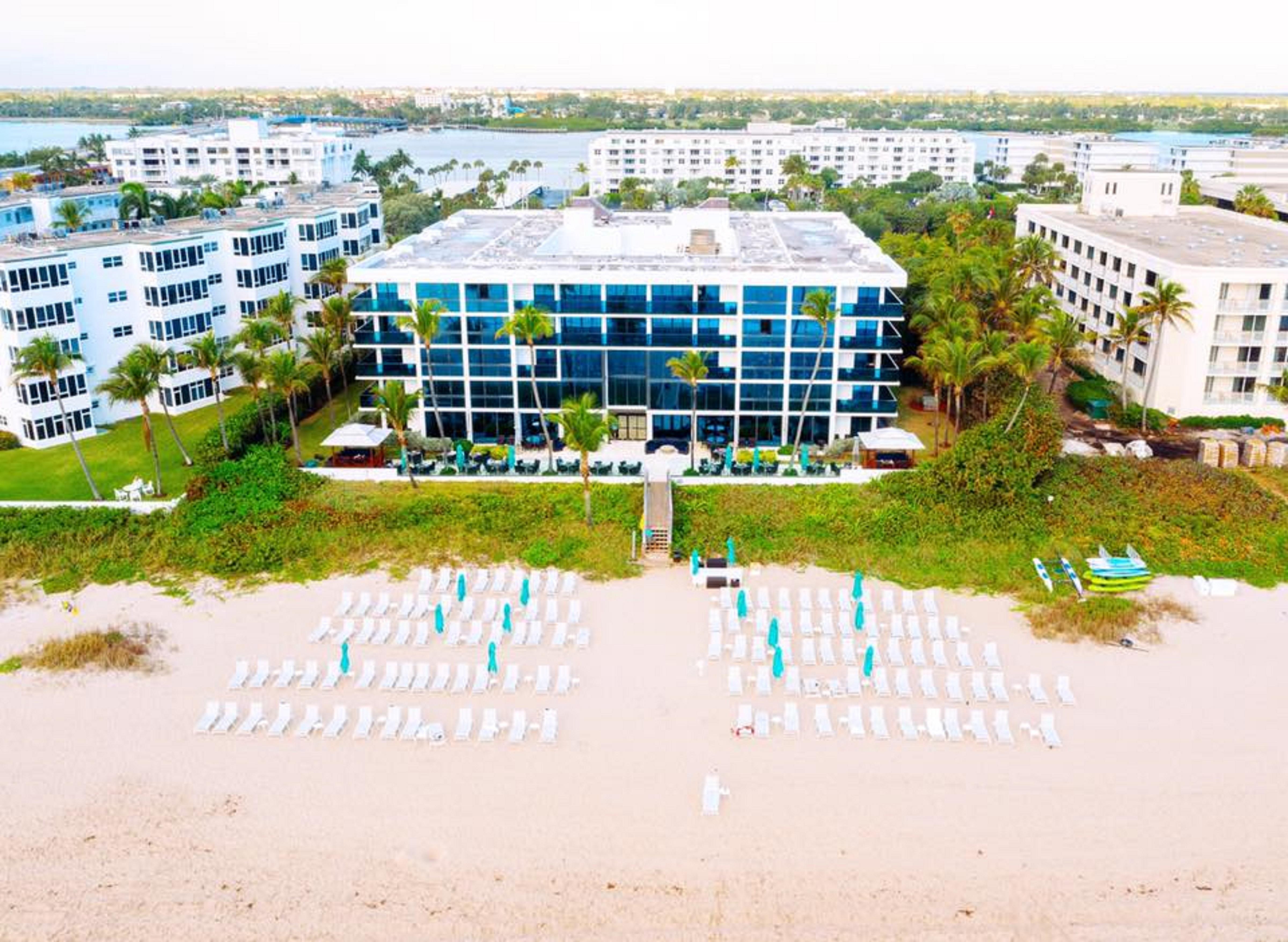 Tideline Palm Beach Ocean Resort And Spa Eksteriør billede
