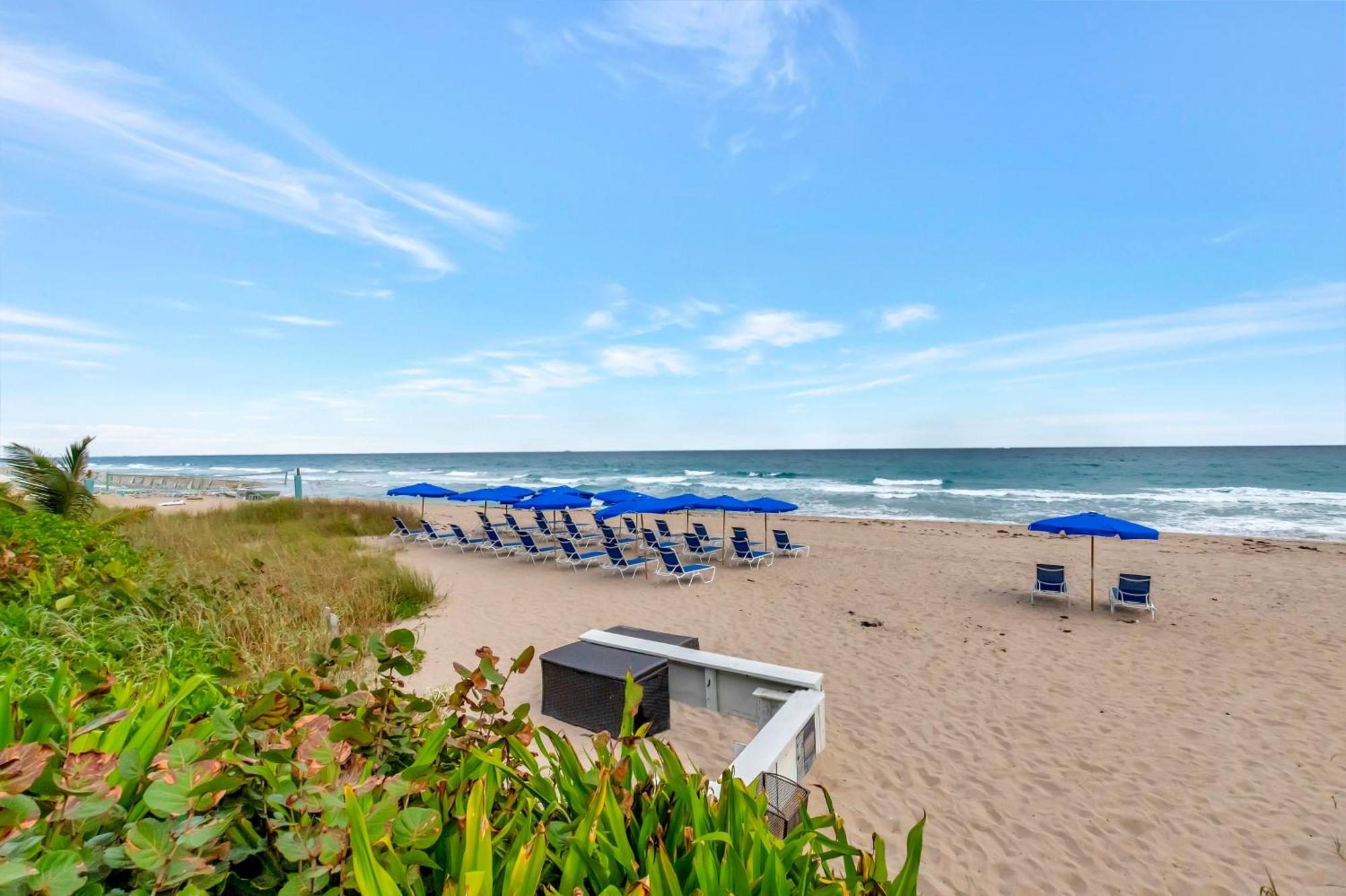 Tideline Palm Beach Ocean Resort And Spa Eksteriør billede