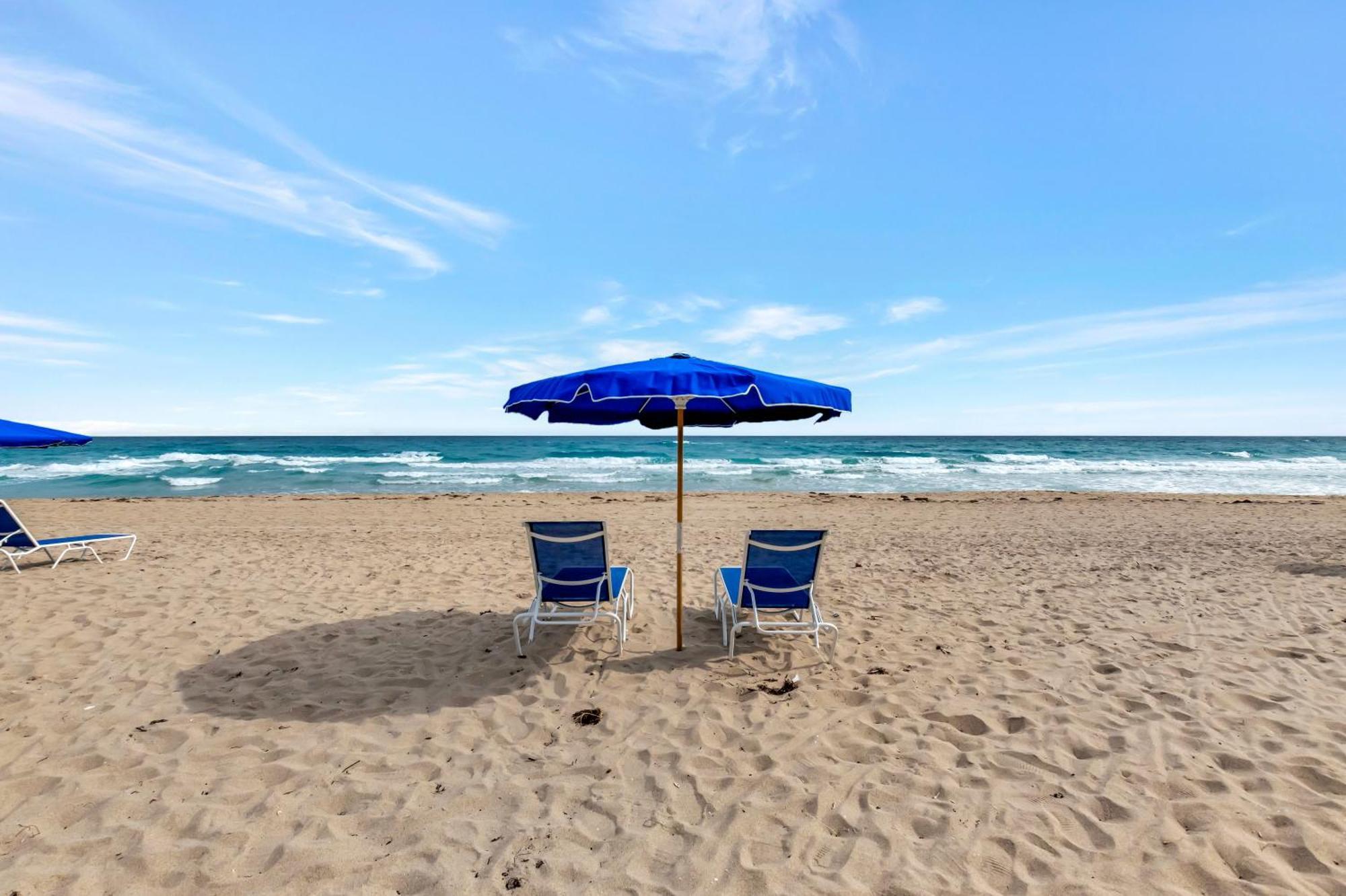 Tideline Palm Beach Ocean Resort And Spa Eksteriør billede
