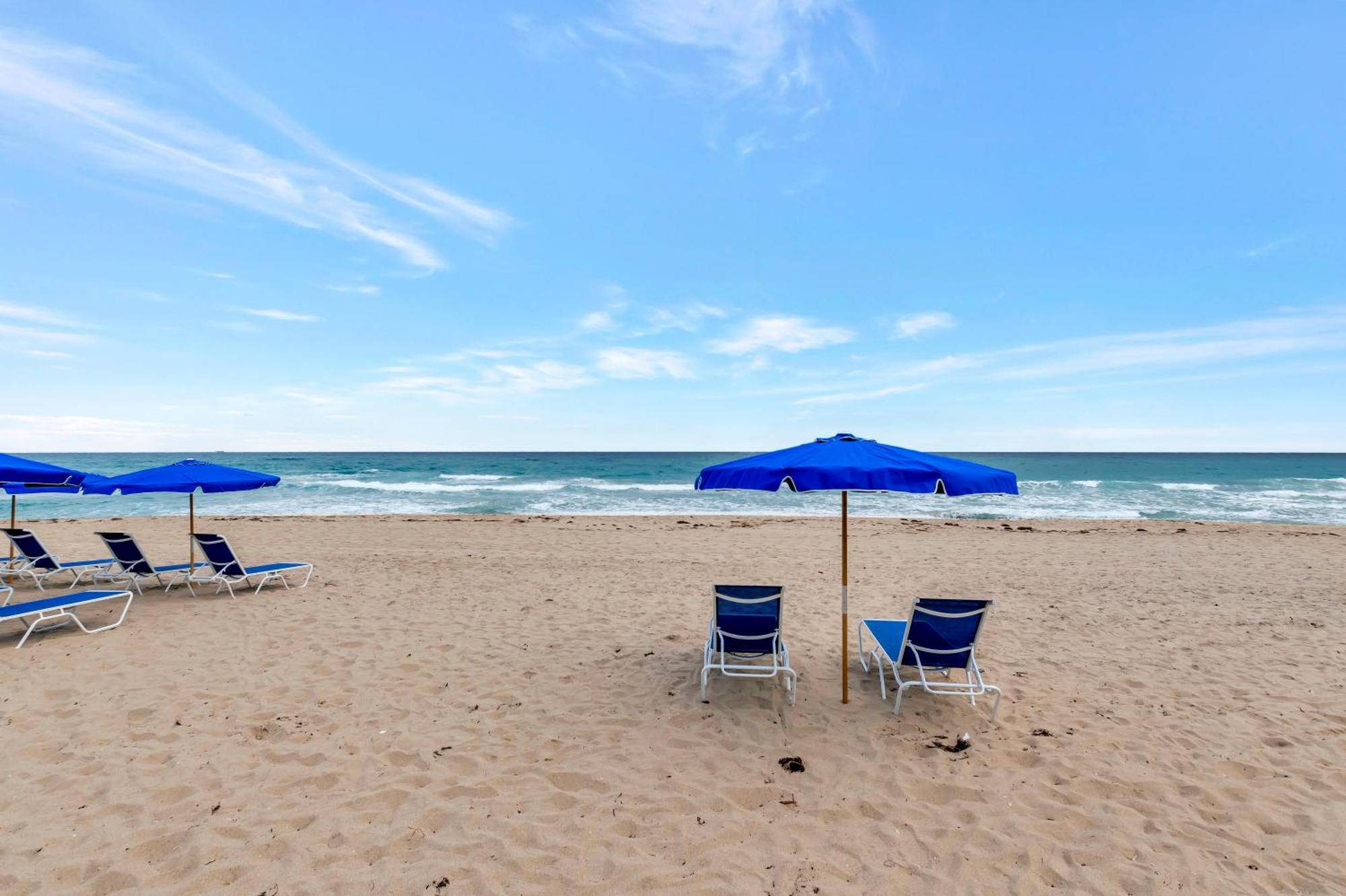 Tideline Palm Beach Ocean Resort And Spa Eksteriør billede
